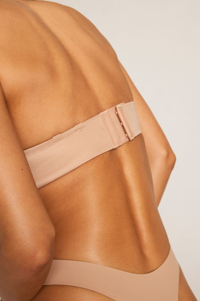 Glacé Strapless Bra in Buff back