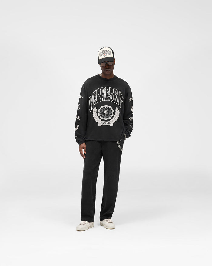 Legacy_Crest_Long_Sleeve_T-Shirt_-_Stained_Black_05.jpg
