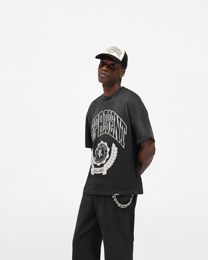 Legacy_Crest_T-Shirt_-_Stained_Black_04.jpg