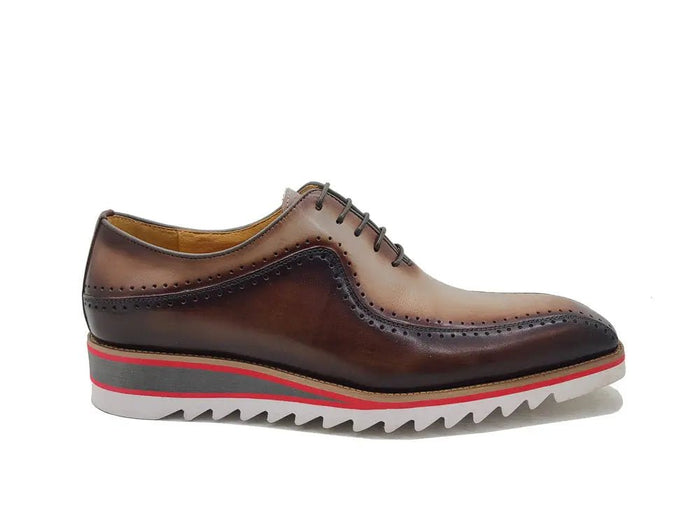 Stylish Two-Tone Brogue Oxford - Upscale Men's Fashion