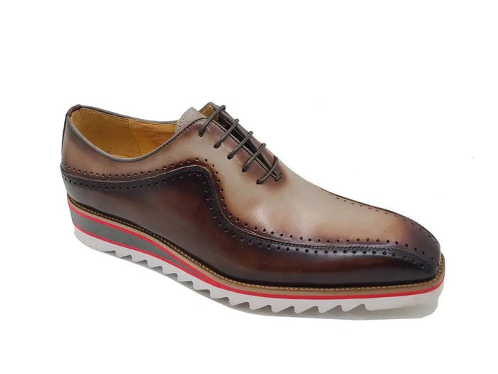 Stylish Two-Tone Brogue Oxford - Upscale Men's Fashion